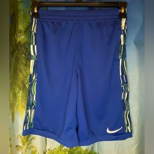 Nike - Youth Boy XL Trophy Training Shorts